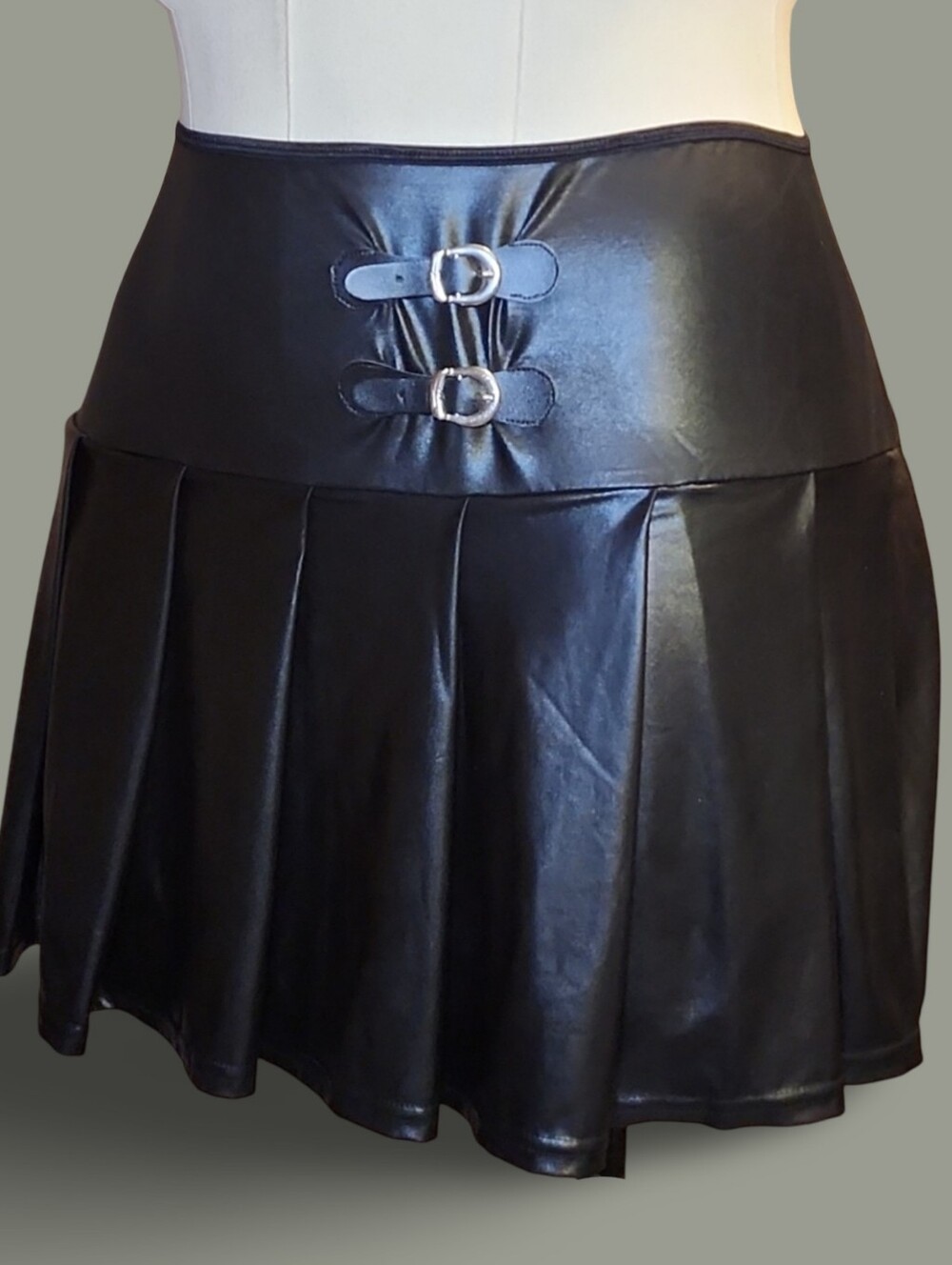 Darque Black Pleated Buckle A-Line Pleated Mini Skirt 1X2X Faux Leather Wet Look